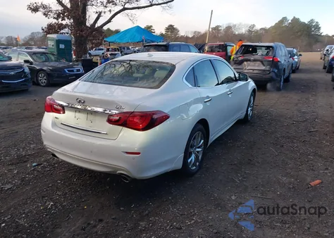 2015 Infiniti Q70 3.7X z USA, uszkodzony, nr VIN JN1BY1AR0FM561923